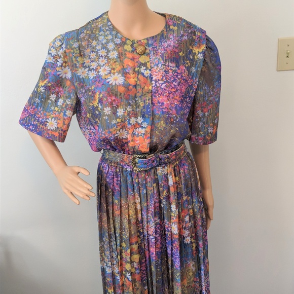 Vintage Dresses & Skirts - Vintage Lady Carol Short Sleeve Floral Dress Belt